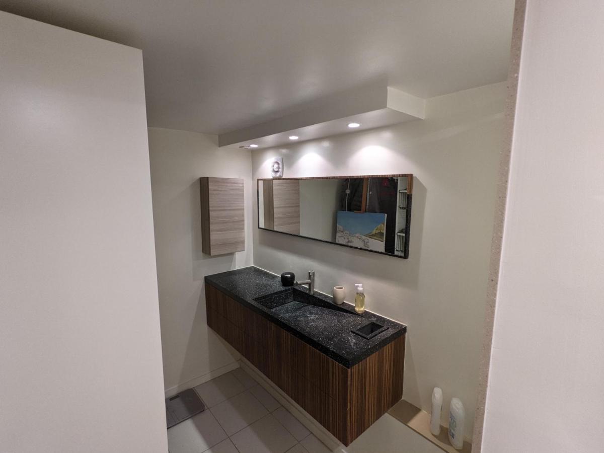 Апартаменты Studio Independant, Acces Piscine Ле-Кастелле Экстерьер фото